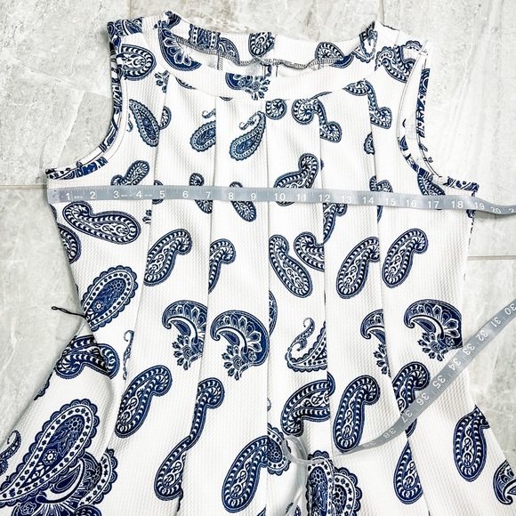White and Blue Paisley Sleeveless Stretch Dress Yellow Trim Accent Size Large - Picture 4 of 5